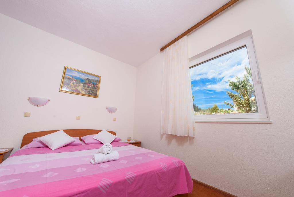 Apartments Patricia Trogir Exteriör bild